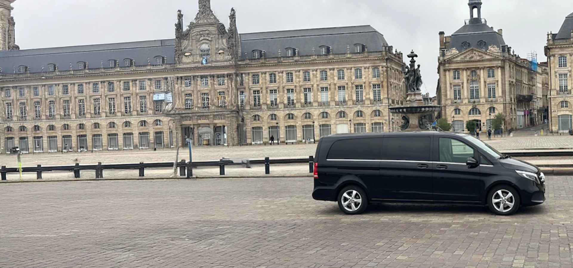 Chauffeurs VTC privés sur la route des châteaux du Médoc
