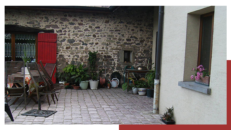 Pointement maison en pierres à Champagney