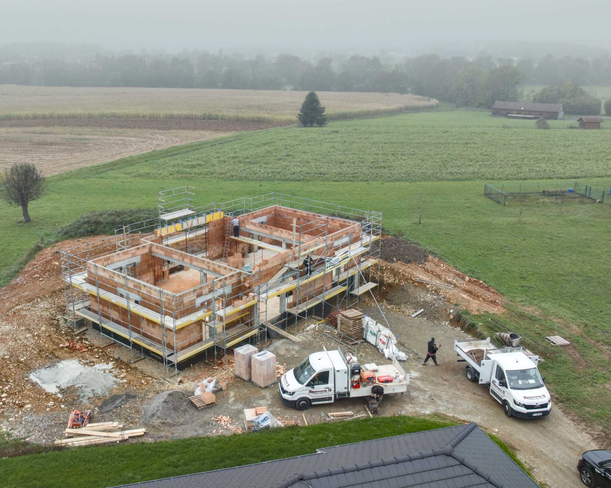 Vue aérienne chantier maison individuelle