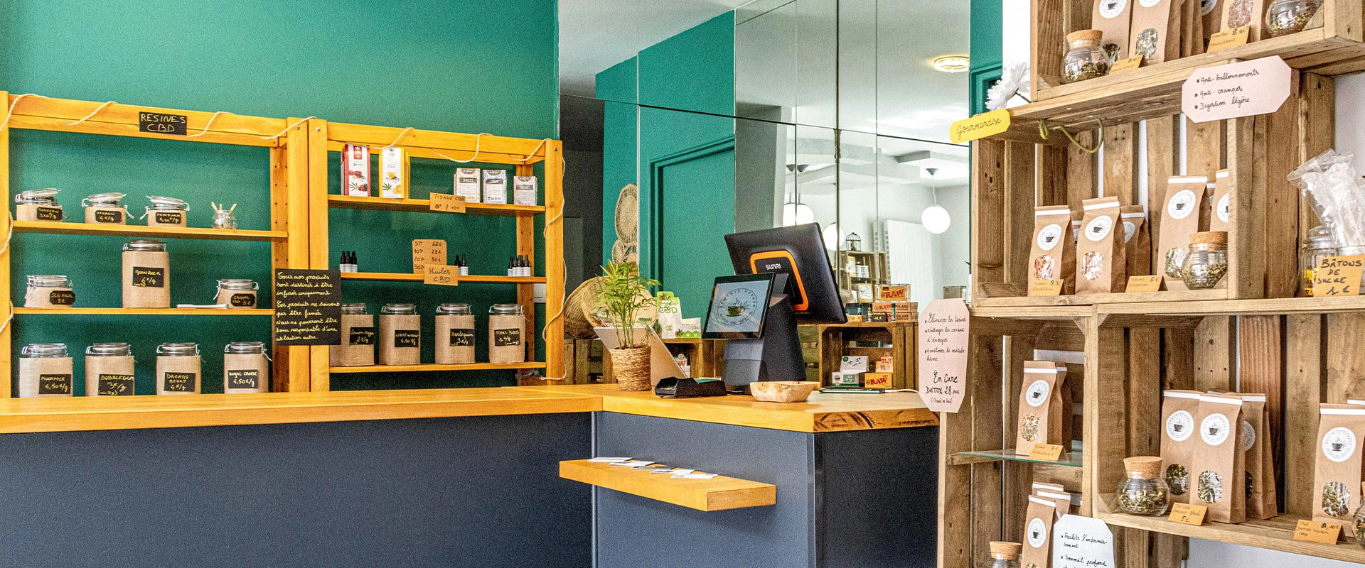 elfbar nachfüll pod läuft aus Le Petit Vapoteur Electronic Cigarette and E Liquid store Amiens main image 0
