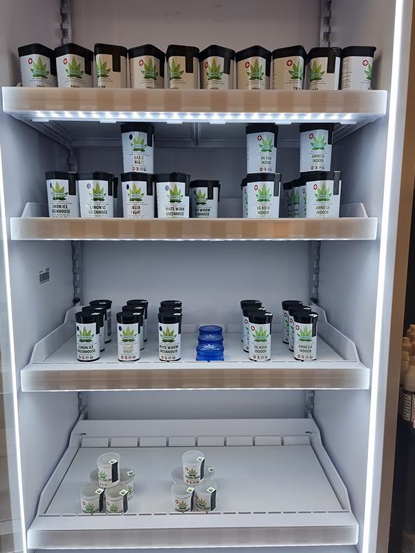 Les photos de notre boutique de cigarettes lectroniques  Douvaine